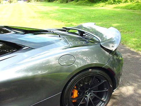 Used 2024 McLaren 750S Spider RWD image 23