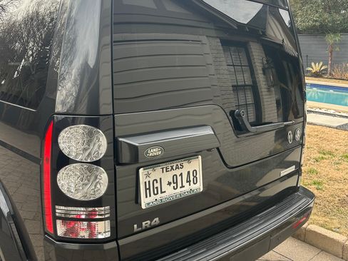 Used 2015 Land Rover LR4 HSE LUX image 2