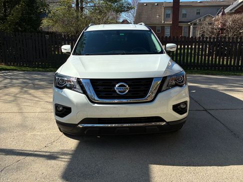 Used 2017 Nissan Pathfinder SV image 5
