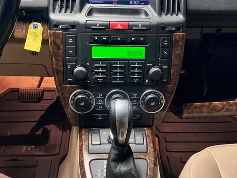 Used 2008 Land Rover LR2 SE image 15