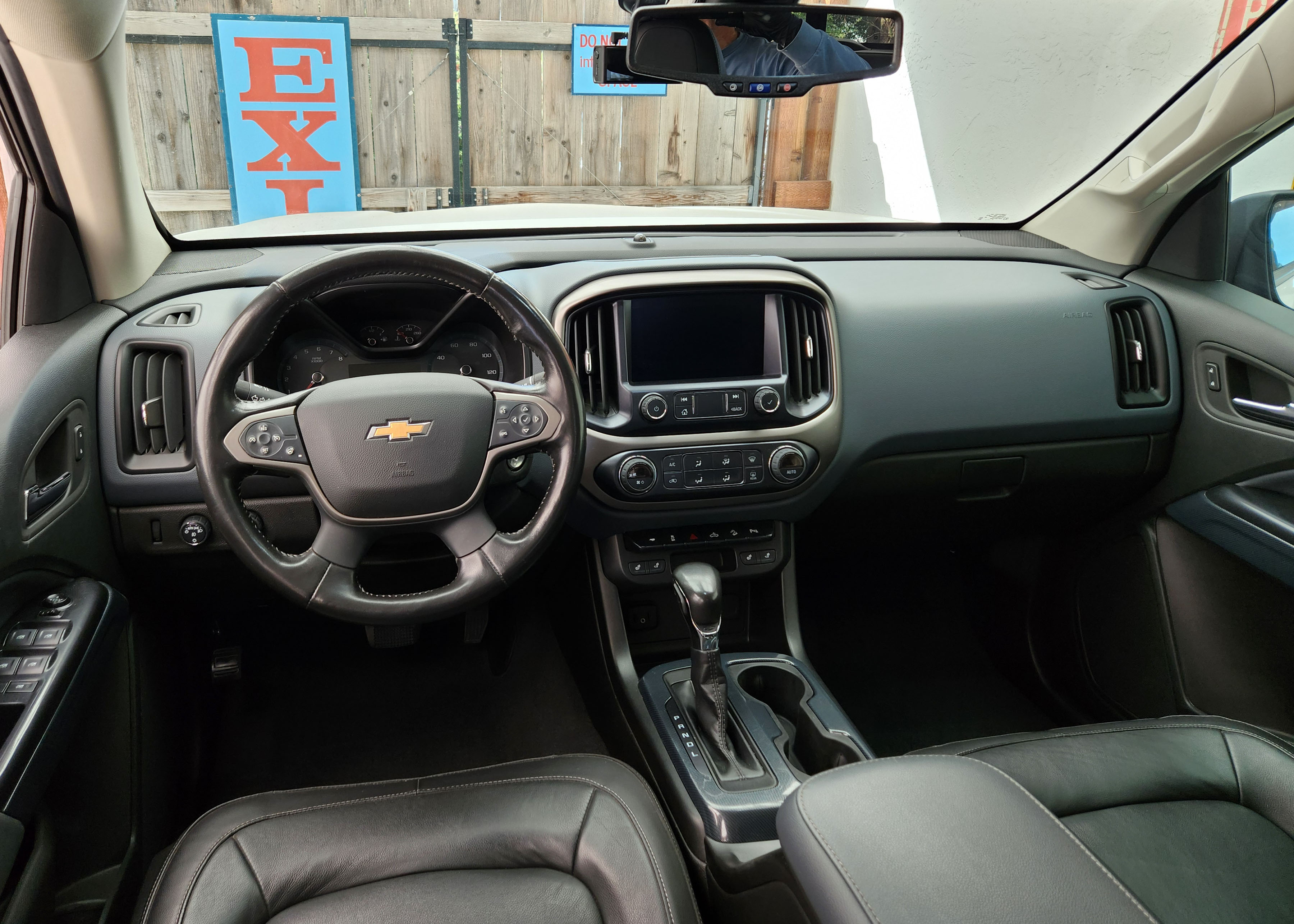 Used 2022 Chevrolet Colorado Z71 AWD/4WD image 4