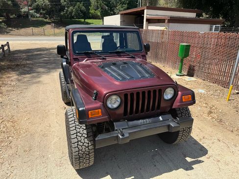 Used 2003 Jeep Wrangler X image 9