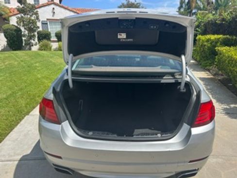 Used 2013 BMW 550i Sedan RWD image 8