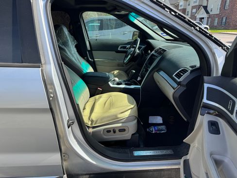 Used 2013 Ford Explorer Limited image 12