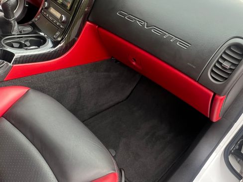 Used 2007 Chevrolet Corvette Z06 w/ Preferred Equipment Group RWD image 13