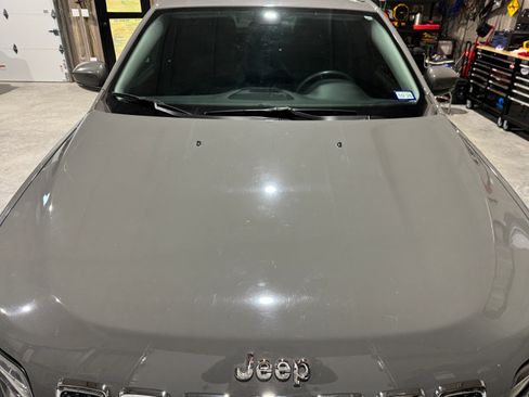 Used 2020 Jeep Cherokee Latitude Plus image 11