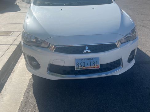 Used 2016 Mitsubishi Lancer ES image 7