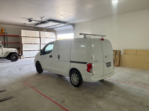 Used 2015 Nissan NV200 SV w/ Technology Package image 10
