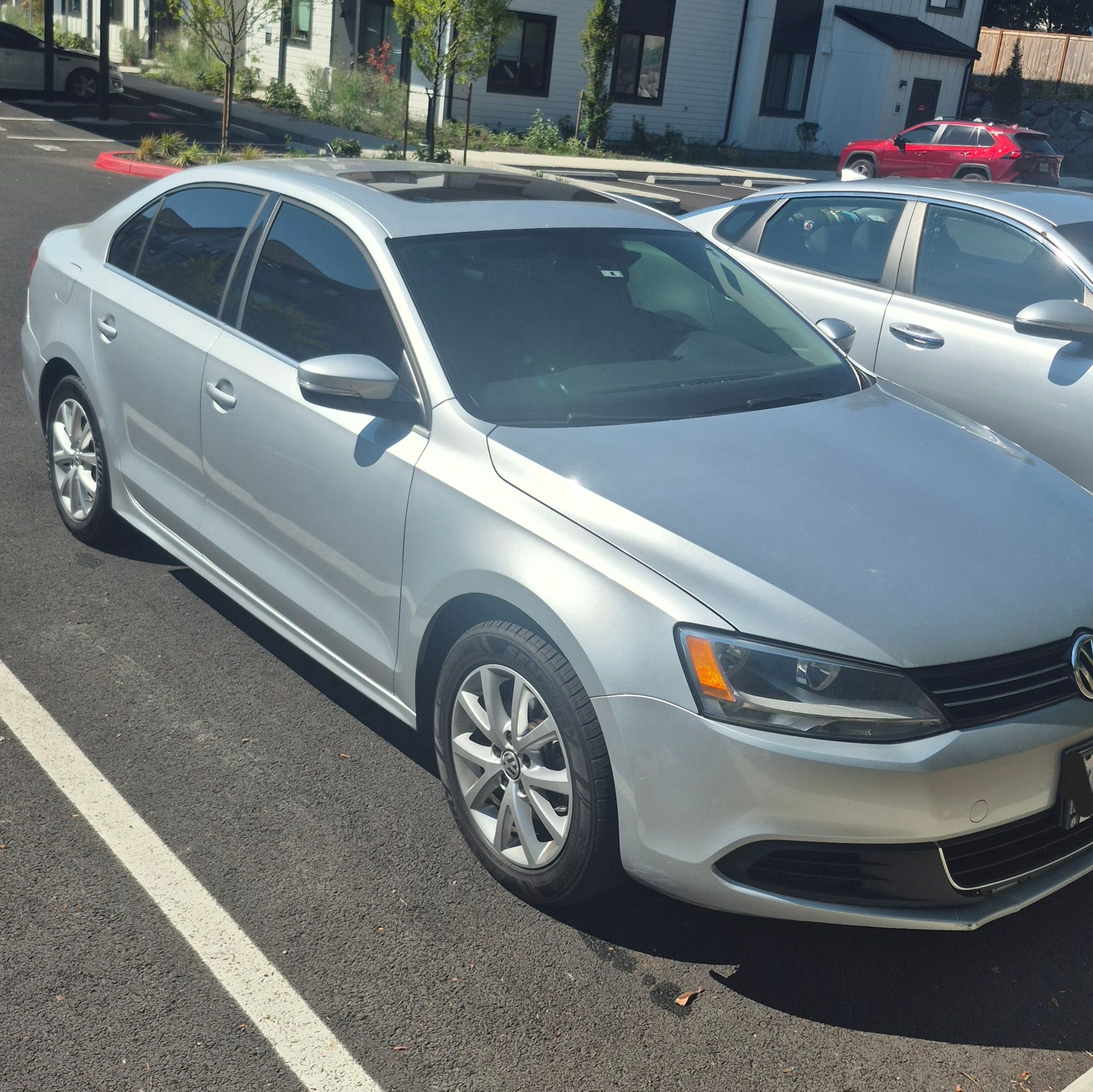 Used 2013 Volkswagen Jetta SE FWD image 2