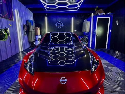 Used 2010 Nissan 370Z Touring image 1