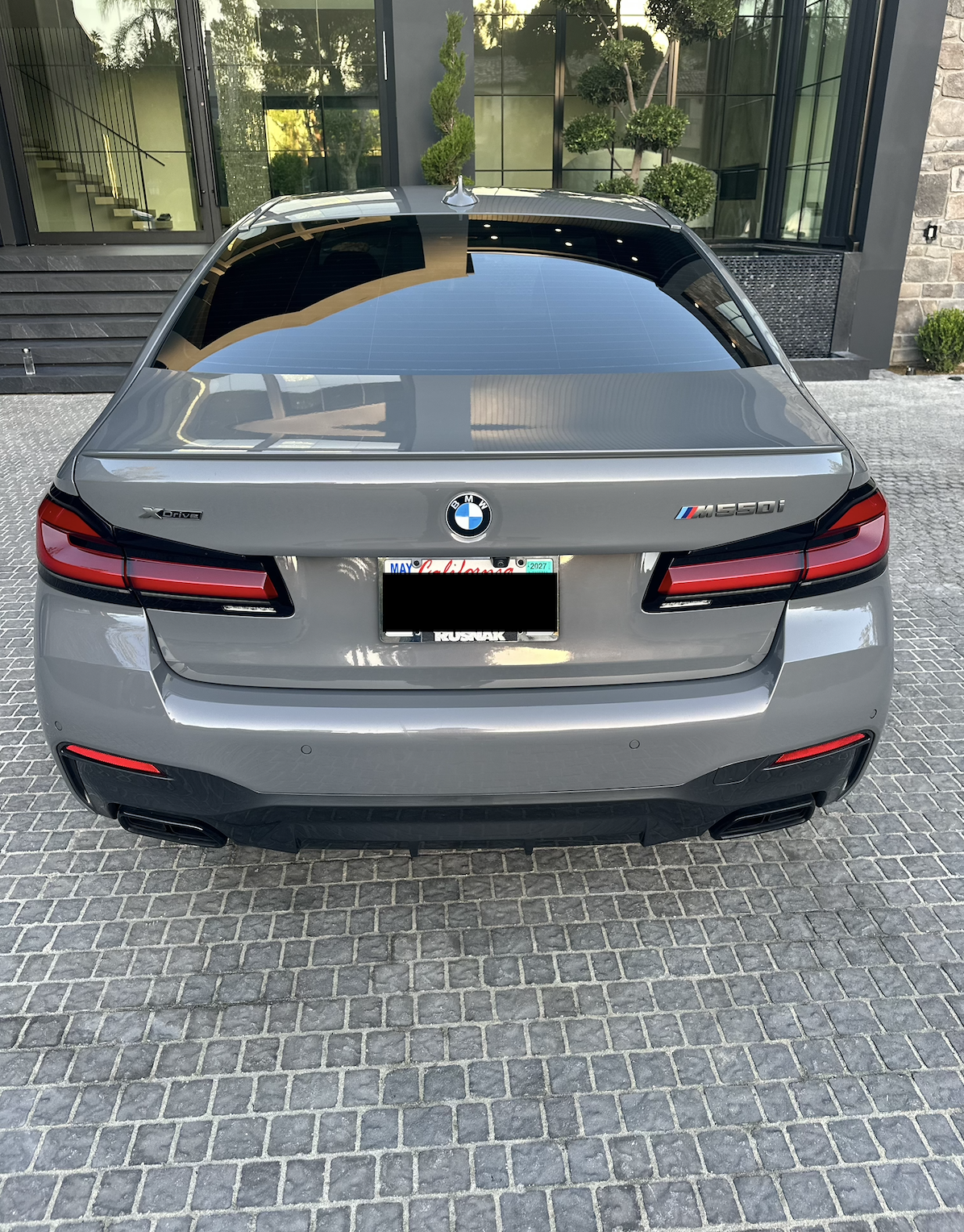 Used 2021 BMW M550i xDrive AWD/4WD image 5