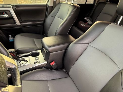 Used 2016 Toyota 4Runner SR5 Premium image 13