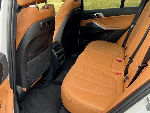 Used 2023 BMW X5 xDrive45e image 13