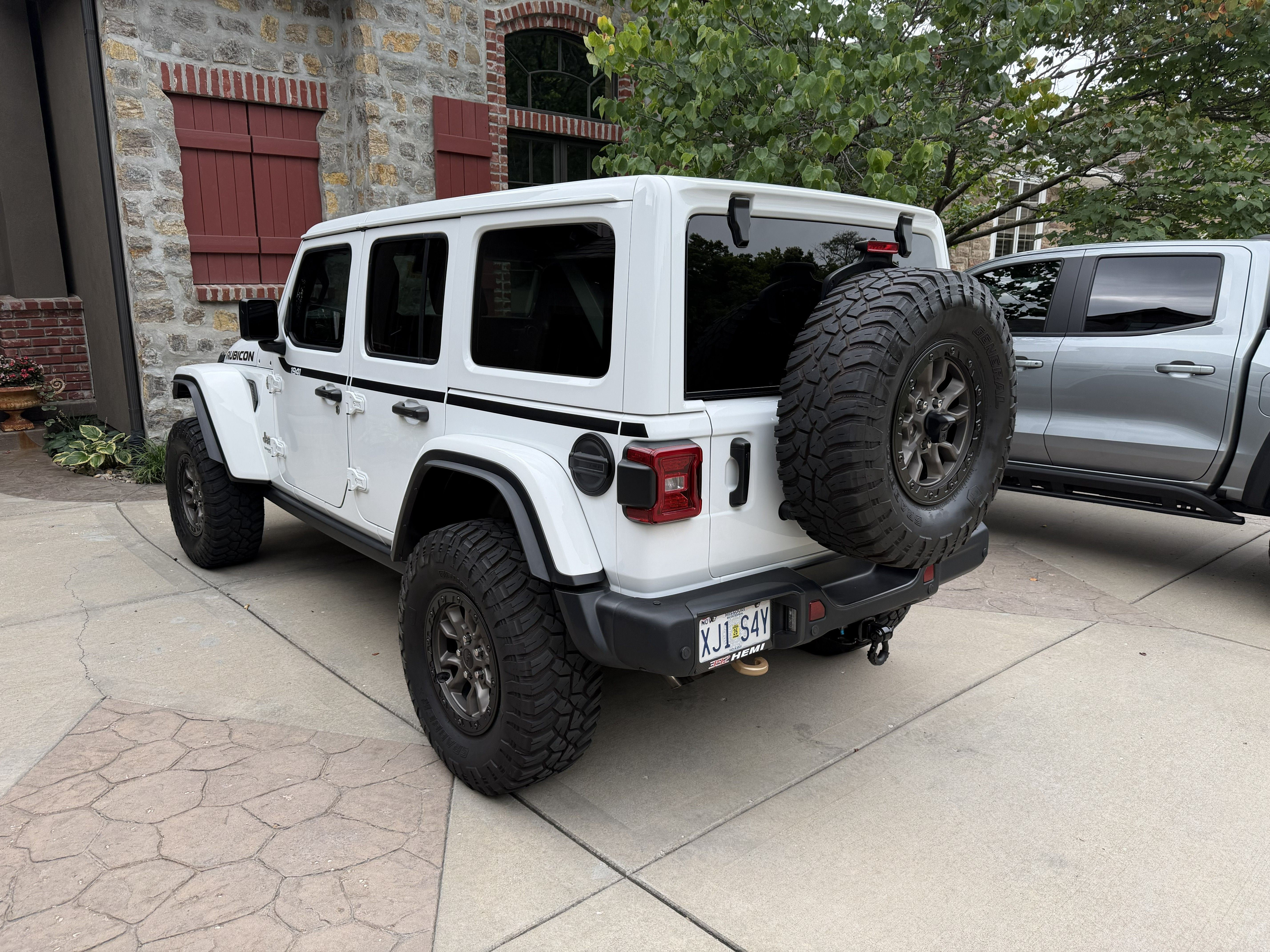 Used 2022 Jeep Wrangler Unlimited Rubicon w/ Trailer Tow Package AWD/4WD image 2