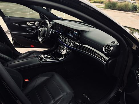 Used 2017 Mercedes-Benz E 43 AMG 4MATIC Sedan image 4