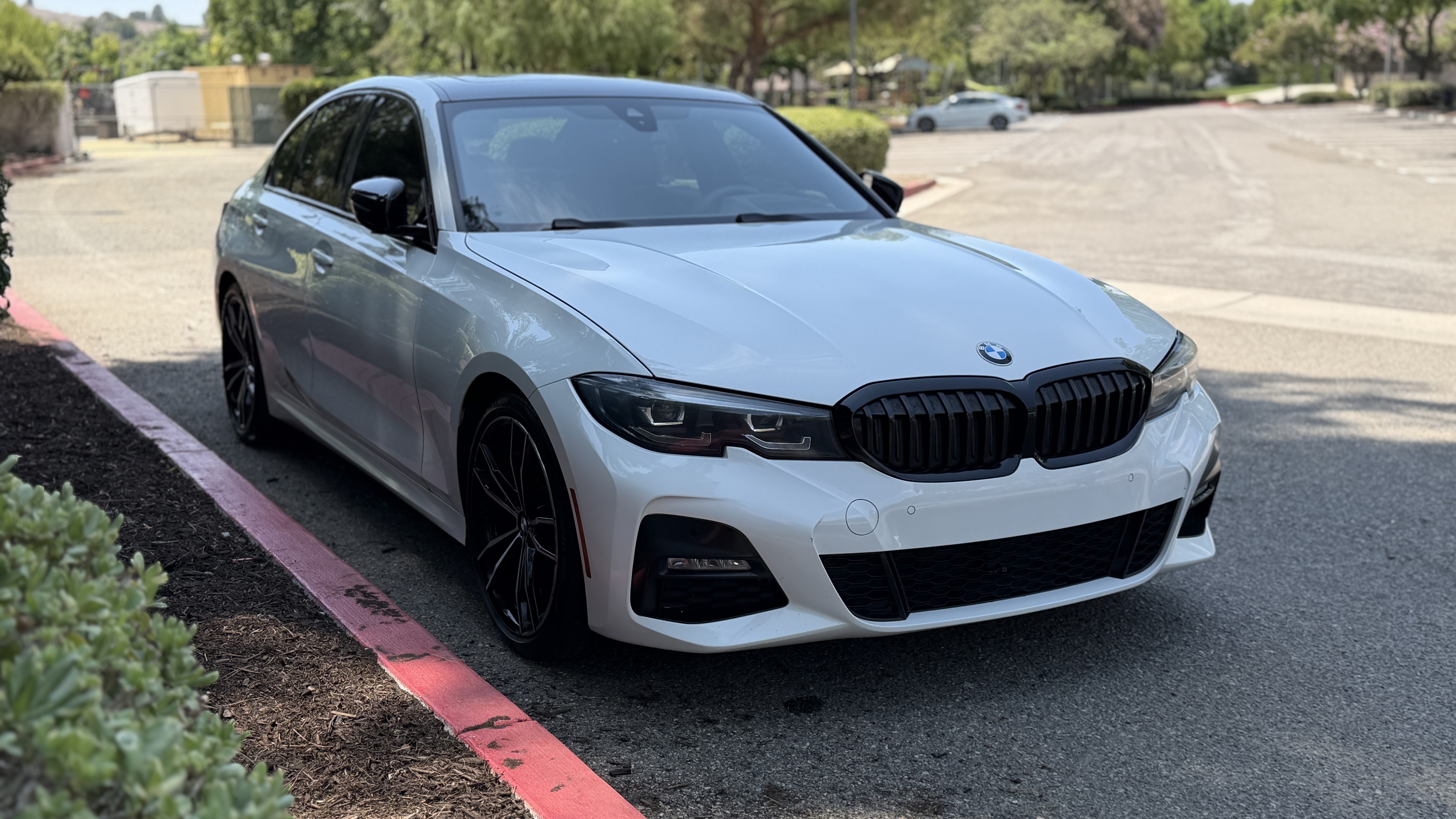 Used 2022 BMW 330i Sedan w/ M Sport Package RWD image 6