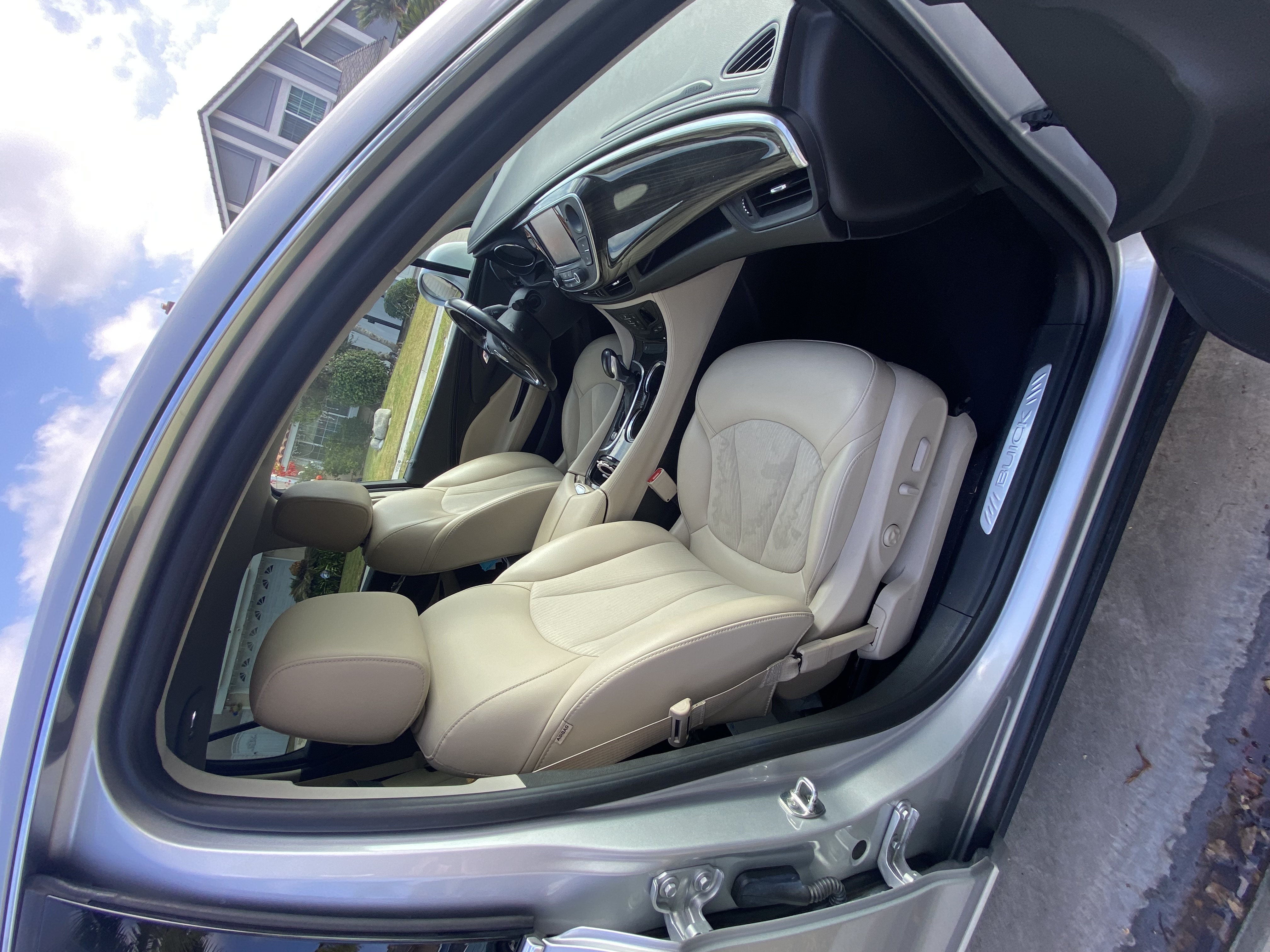 Used 2019 Buick Envision Preferred FWD image 16
