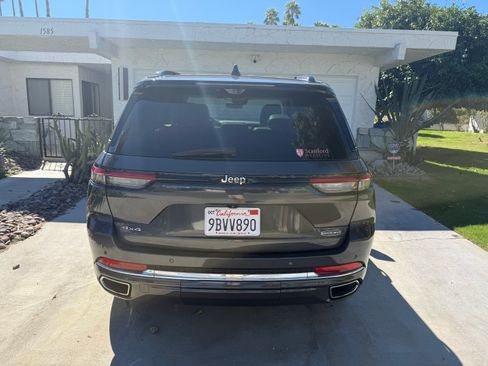 Used 2022 Jeep Grand Cherokee Overland w/ Luxury Tech Group IV image 6