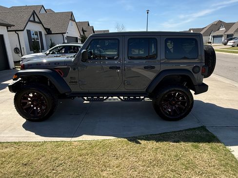 Used 2021 Jeep Wrangler Unlimited Sport image 8