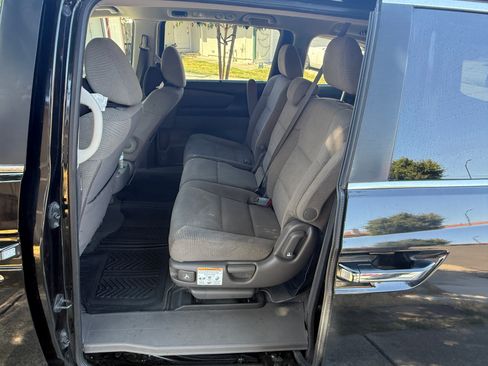 Used 2011 Honda Odyssey EX image 15