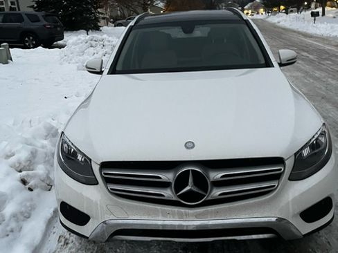 Used 2016 Mercedes-Benz GLC 300 image 1