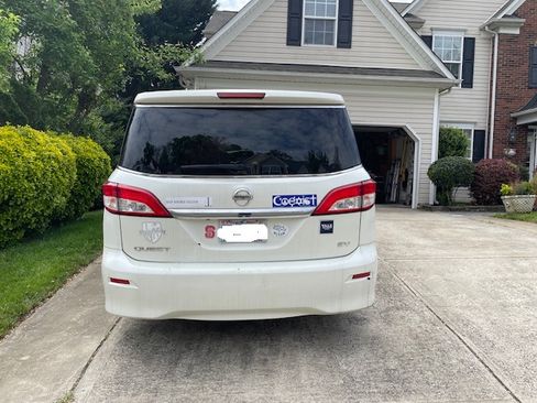 Used 2011 Nissan Quest SV image 4