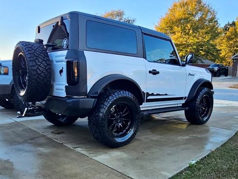 Used 2023 Ford Bronco Wildtrak image 8