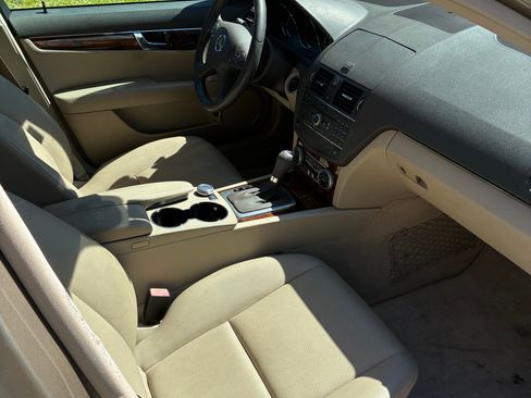 Used 2010 Mercedes-Benz C 300 Sedan image 10