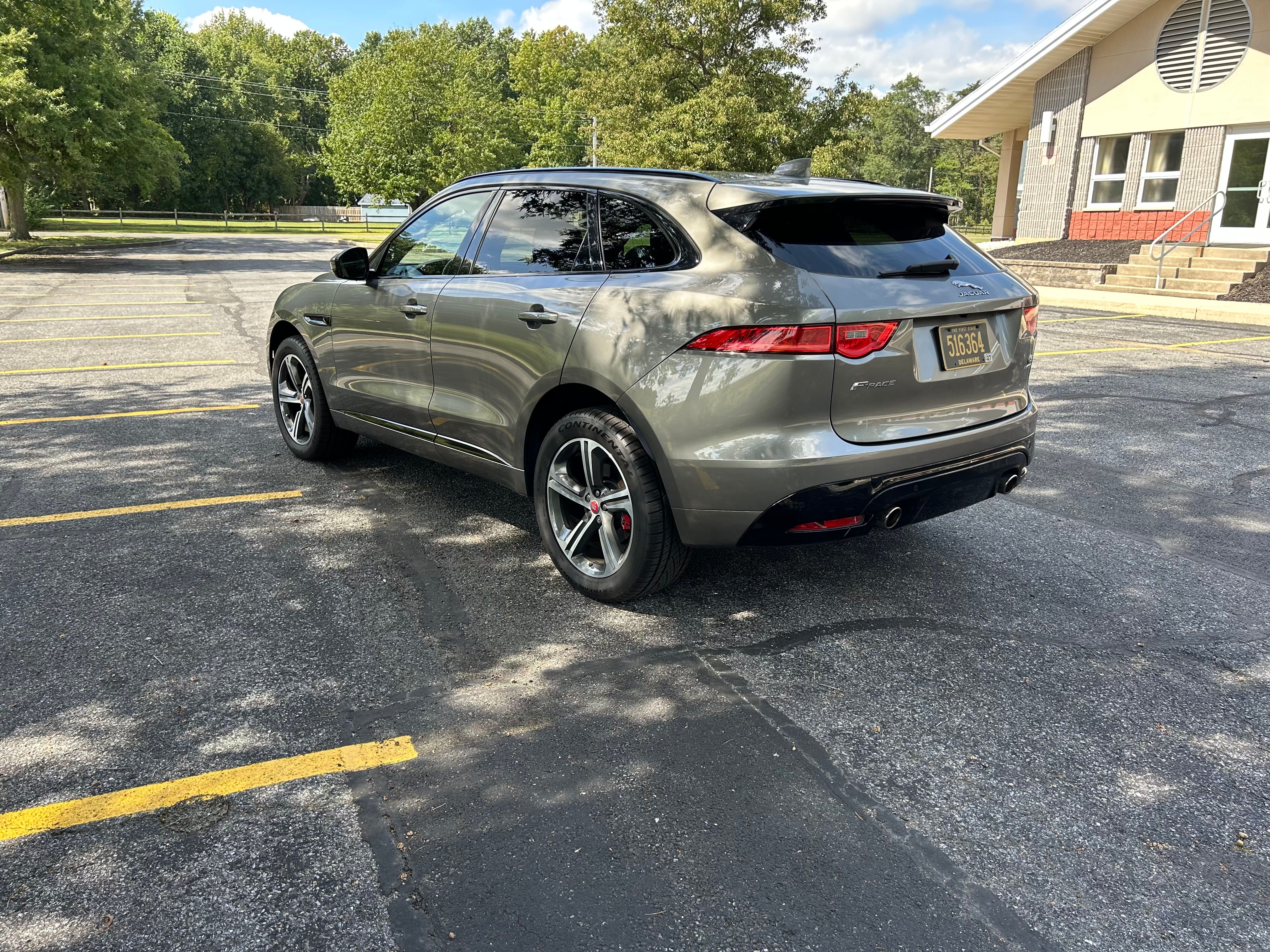 Used 2018 Jaguar F-PACE S AWD/4WD image 10