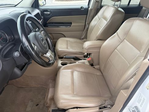 Used 2013 Jeep Patriot Limited w/ Sun/Sound Group image 11