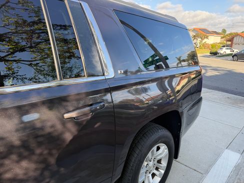 Used 2016 Chevrolet Suburban LT image 8