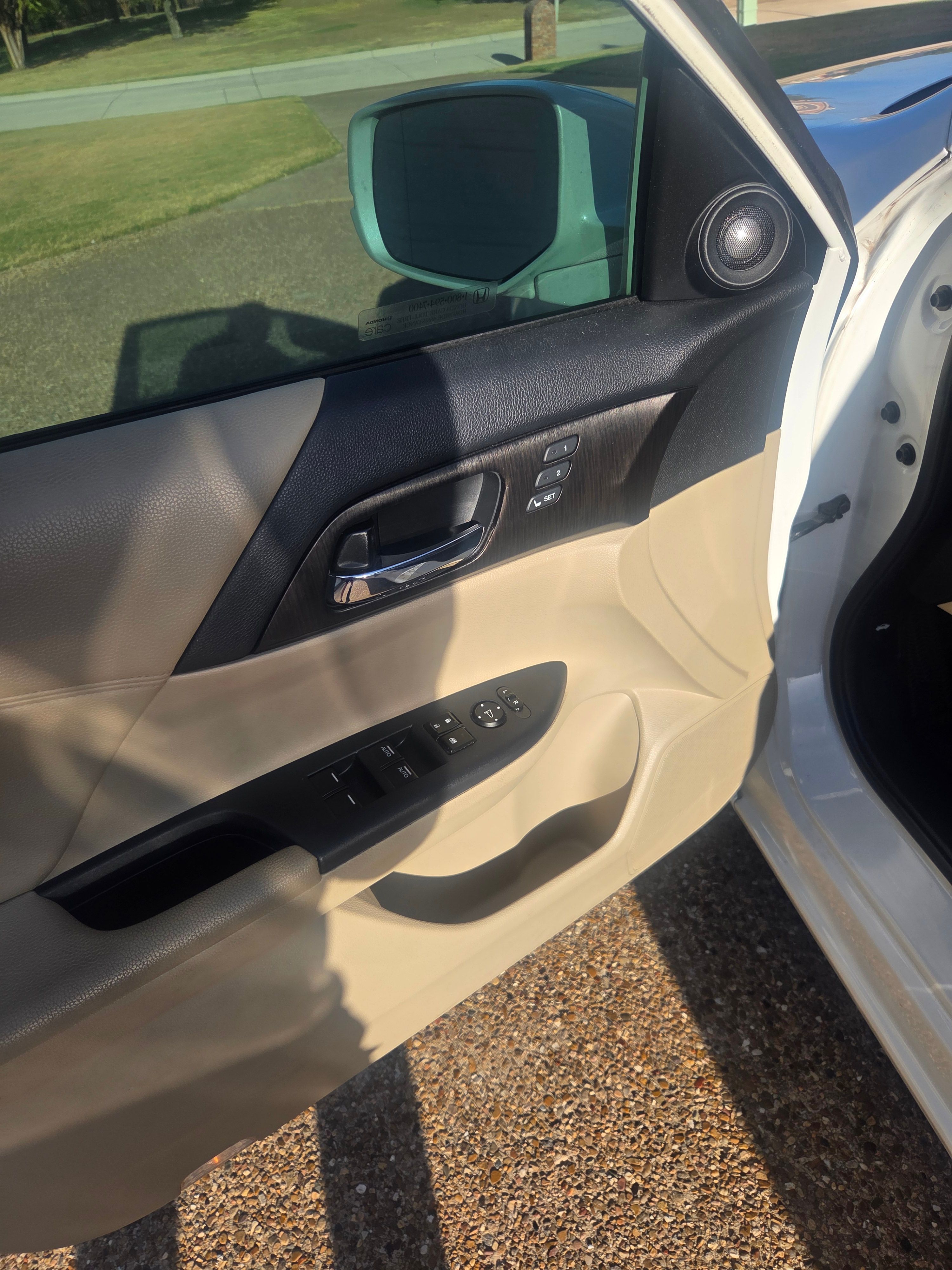 Used 2015 Honda Accord EX-L image 8