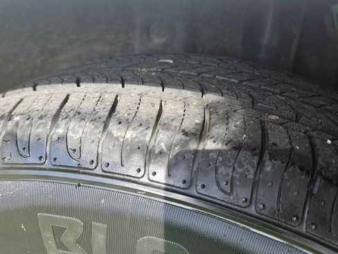 Used 2015 Toyota Prius Three image 21