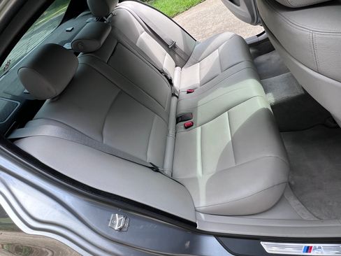 Used 2012 BMW 550i xDrive Sedan AWD/4WD image 17
