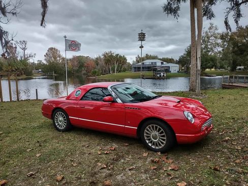 Used 2004 Ford Thunderbird image 1