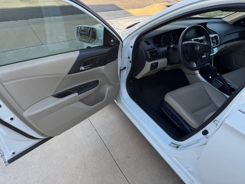 Used 2015 Honda Accord EX-L image 12