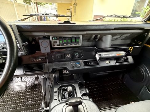 Used 1997 Land Rover Defender 90 AWD/4WD image 14