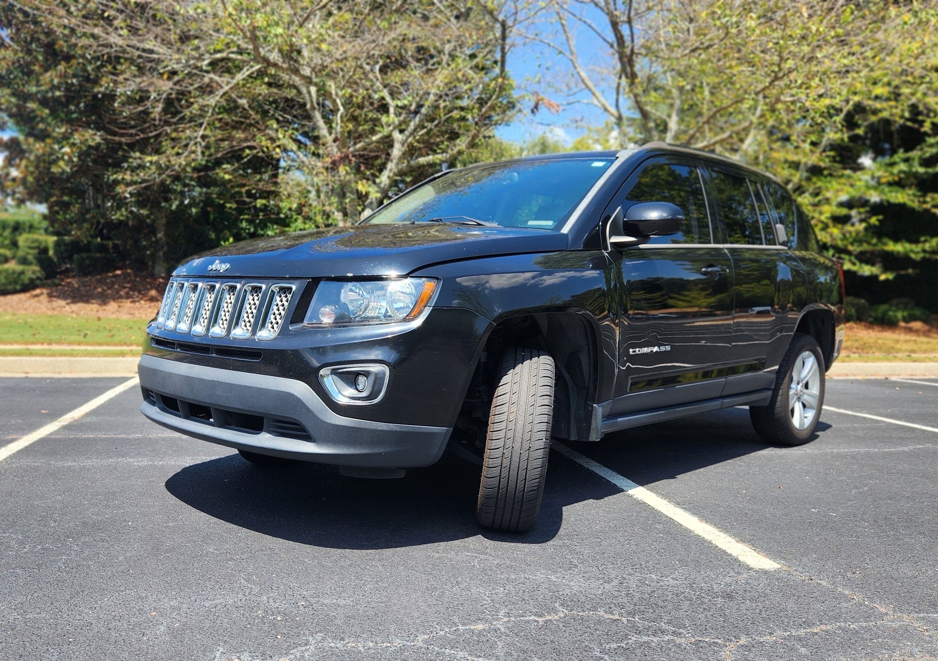 Used 2015 Jeep Compass High Altitude FWD image 1