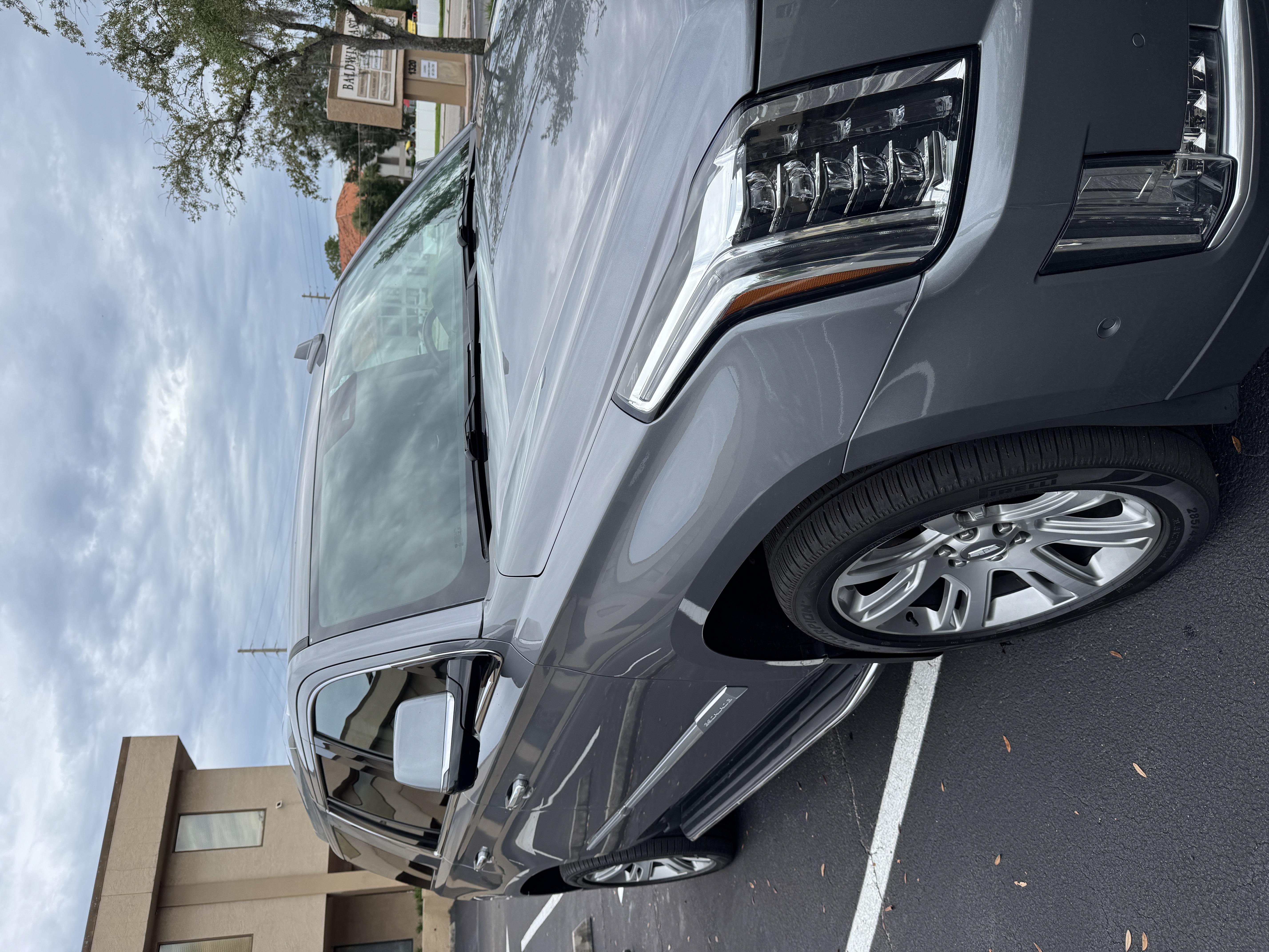 Used 2020 Cadillac Escalade Luxury AWD/4WD image 6