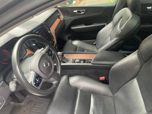 Used 2019 Volvo XC60 T5 Inscription w/ Protection Package Premier AWD/4WD image 13