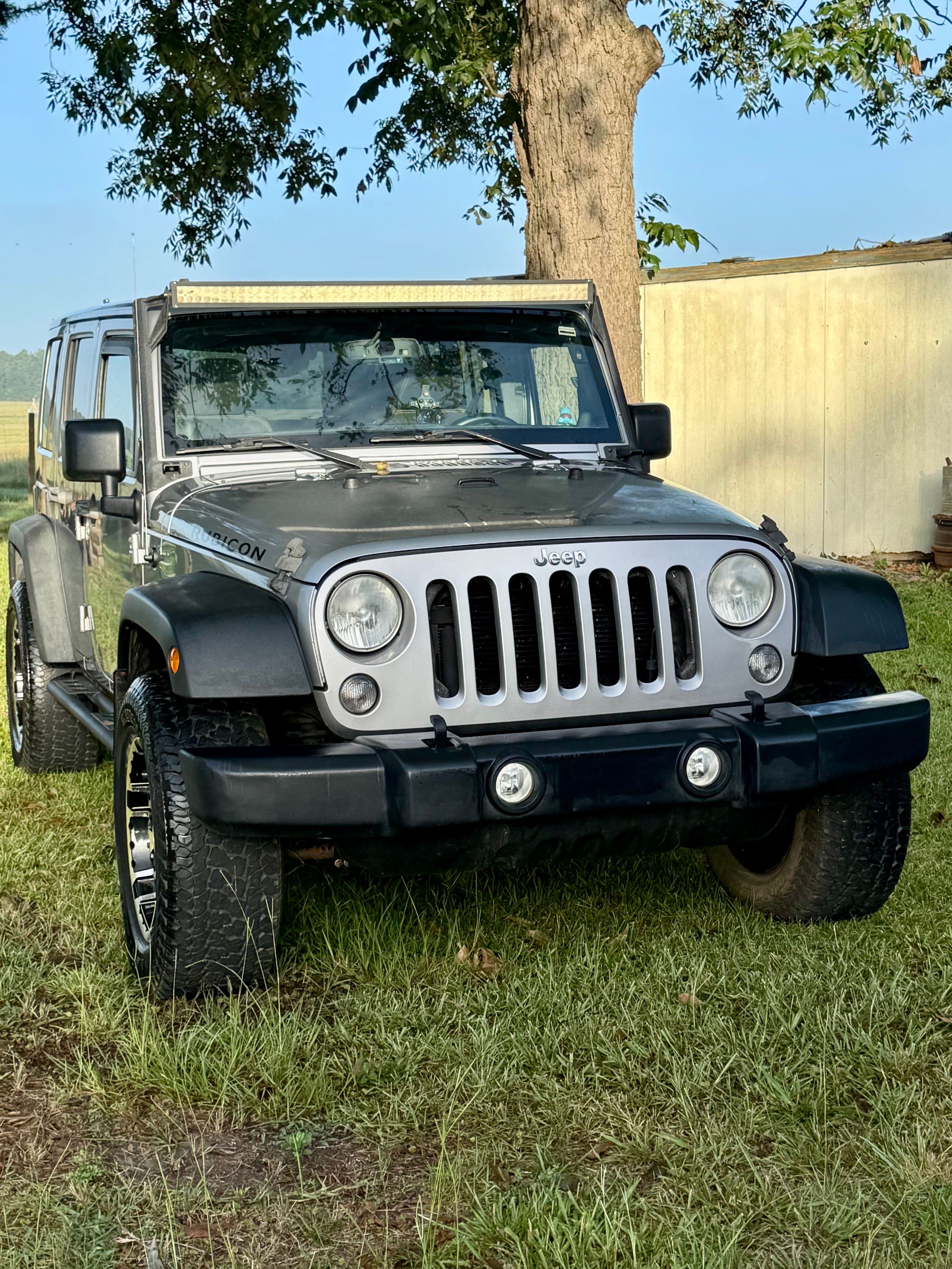Used 2014 Jeep Wrangler Unlimited Rubicon w/ Max Tow Package AWD/4WD image 1