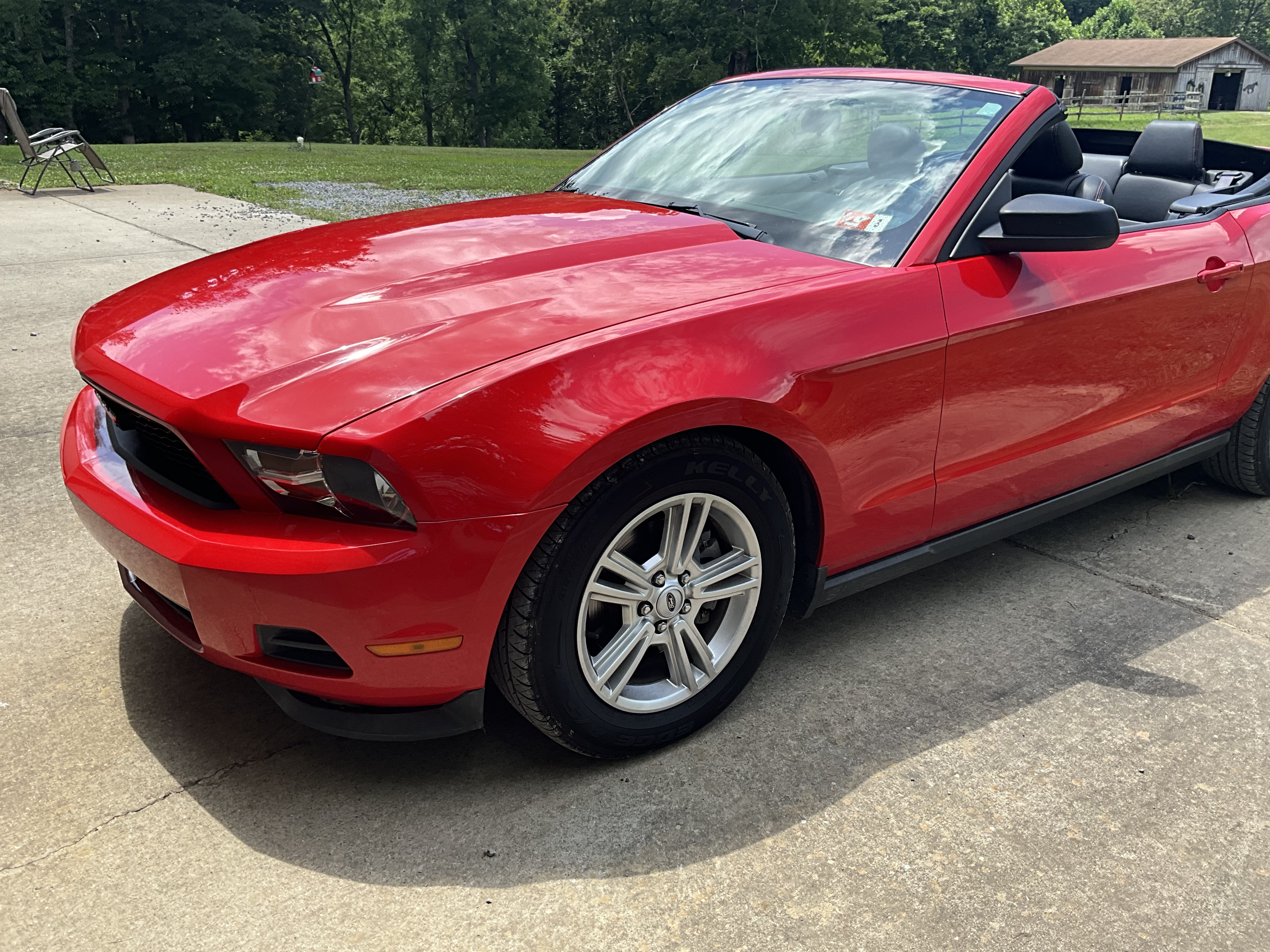 Used 2012 Ford Mustang Convertible RWD image 9