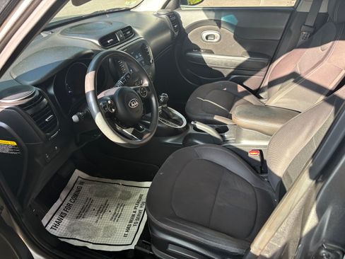 Used 2019 Kia Soul w/ Convenience Package image 7