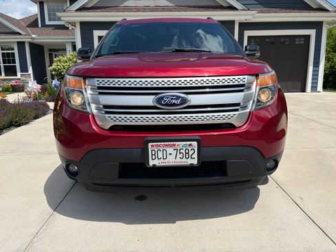 Used 2013 Ford Explorer XLT AWD/4WD image 9