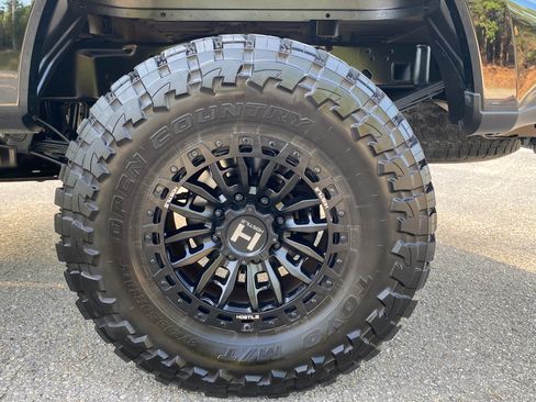Used 2018 Ford F250 Lariat w/ FX4 Off-Road Package AWD/4WD image 4