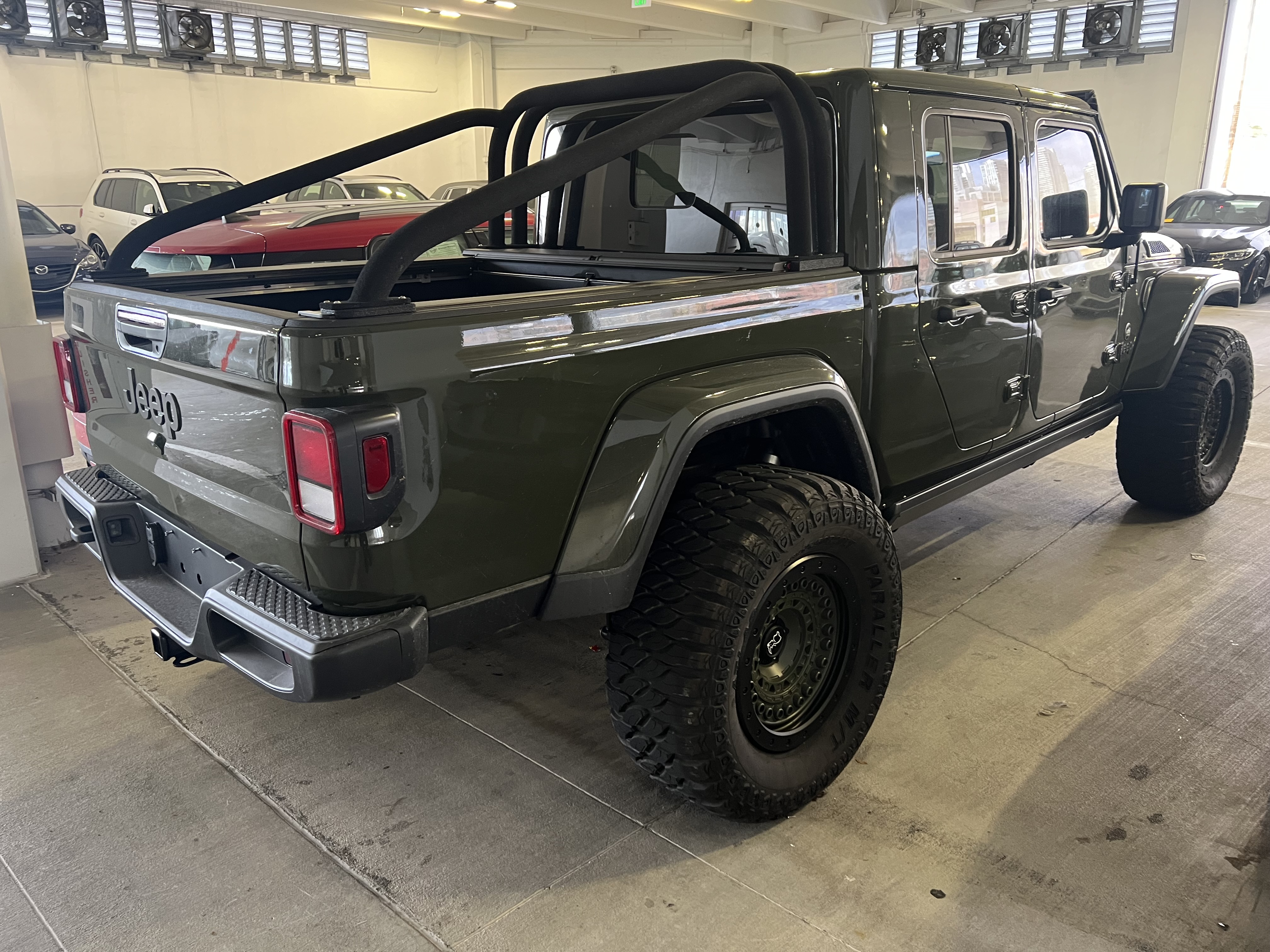Used 2023 Jeep Gladiator Sport AWD/4WD image 15