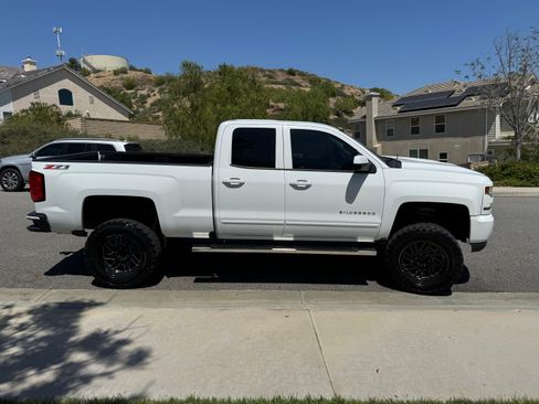 Used 2017 Chevrolet Silverado 1500 LT w/ All Star Edition AWD/4WD image 6