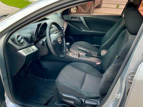 Used 2012 MAZDA MAZDA3 i Sport image 11