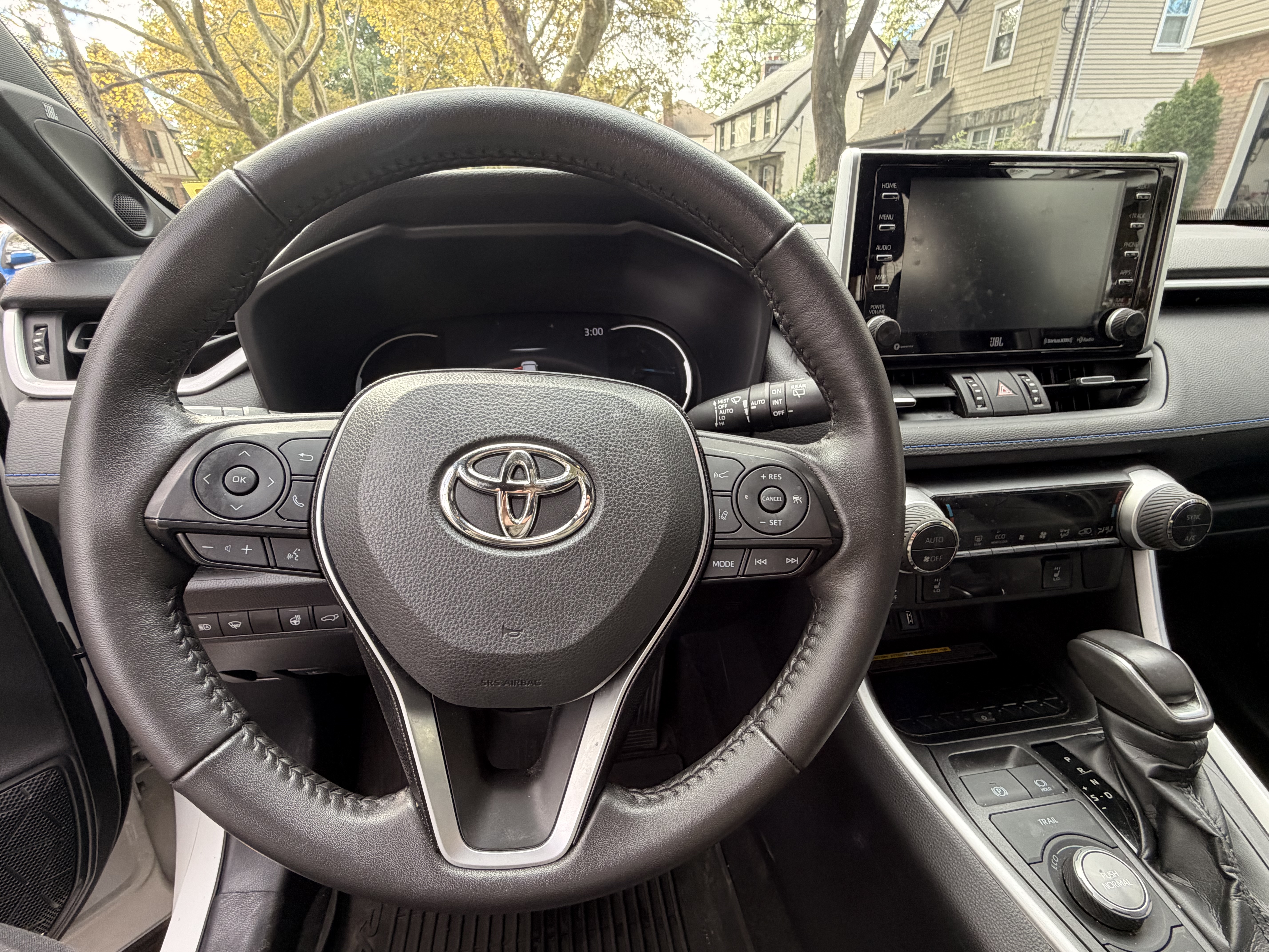 Used 2021 Toyota RAV4 XSE AWD/4WD image 4