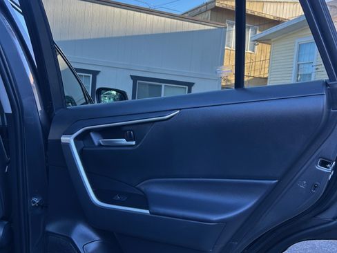 Used 2023 Toyota RAV4 XLE w/ Convenience Package image 24